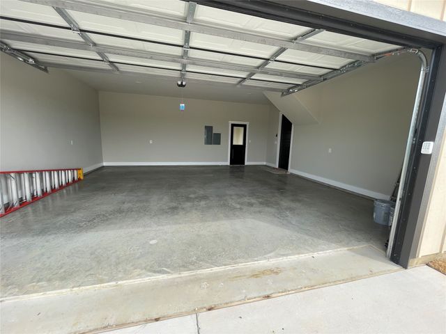 220 Dixie Estates Way, Whitesboro, TX 76273