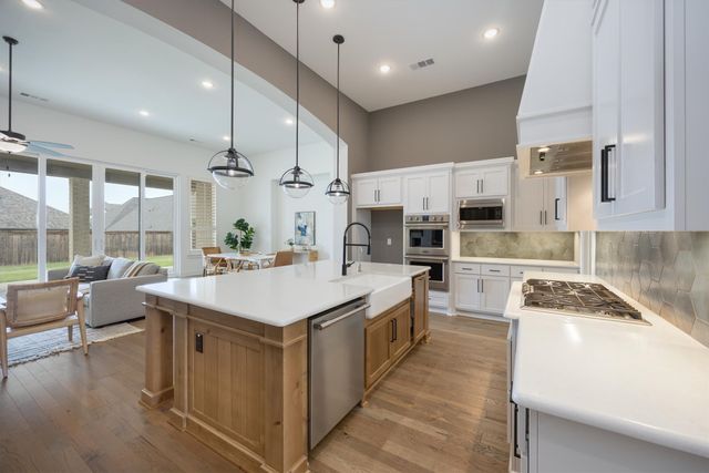 1303 Limestone Ridge Road, Mansfield, TX 76063