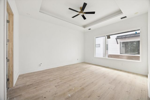 1032 W 17th Street A, Houston, TX 77008