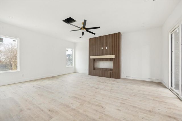 1032 W 17th Street A, Houston, TX 77008