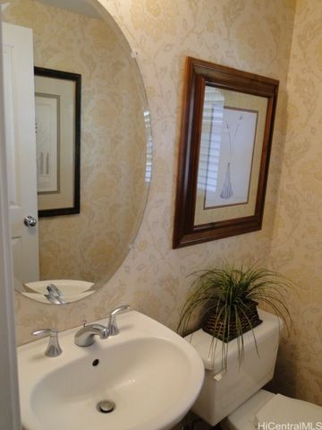 91-1060 KAILEOLEA Drive B-4, Ewa Beach, HI 96706