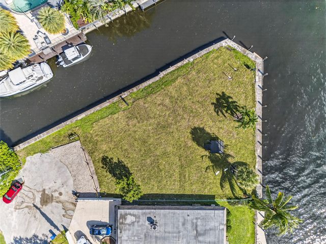 522 SW 9th Ter, Fort Lauderdale, FL 33312