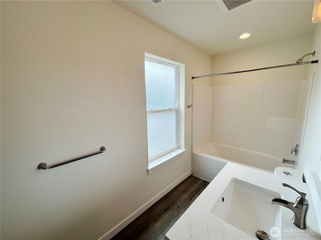 2708 Alderbrook Court N, Puyallup, WA 98374