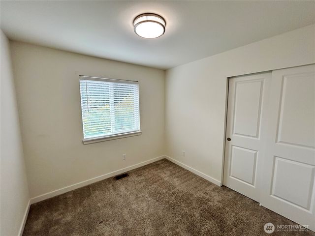 2708 Alderbrook Court N, Puyallup, WA 98374