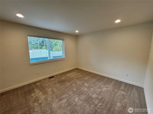2708 Alderbrook Court N, Puyallup, WA 98374