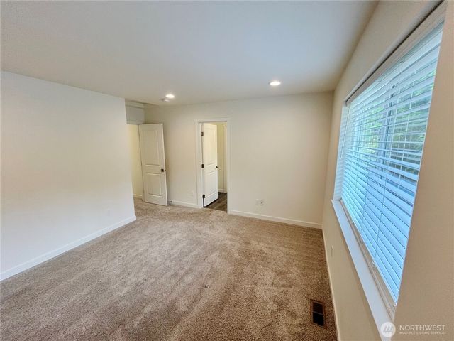 2708 Alderbrook Court N, Puyallup, WA 98374