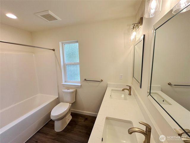 2708 Alderbrook Court N, Puyallup, WA 98374