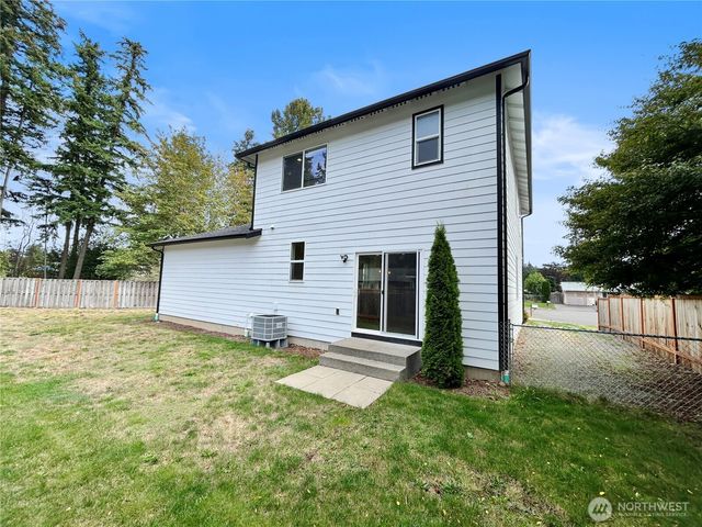 2708 Alderbrook Court N, Puyallup, WA 98374