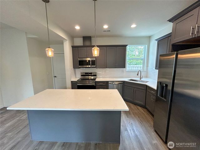 2708 Alderbrook Court N, Puyallup, WA 98374