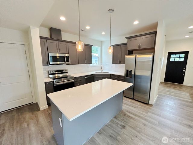 2708 Alderbrook Court N, Puyallup, WA 98374