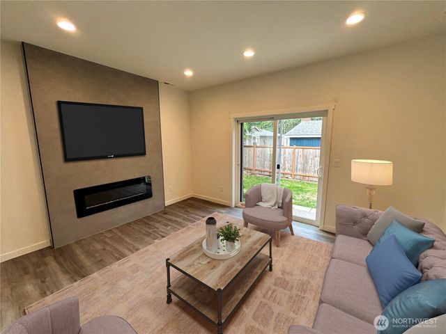2708 Alderbrook Court N, Puyallup, WA 98374