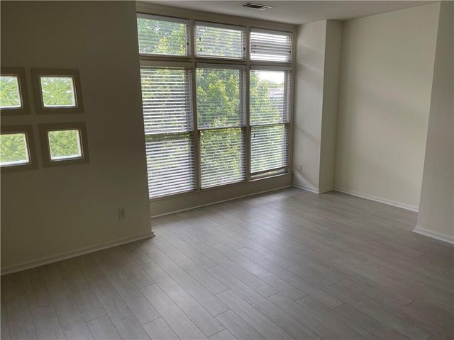 1325 Peachtree View NE, Brookhaven, GA 30319