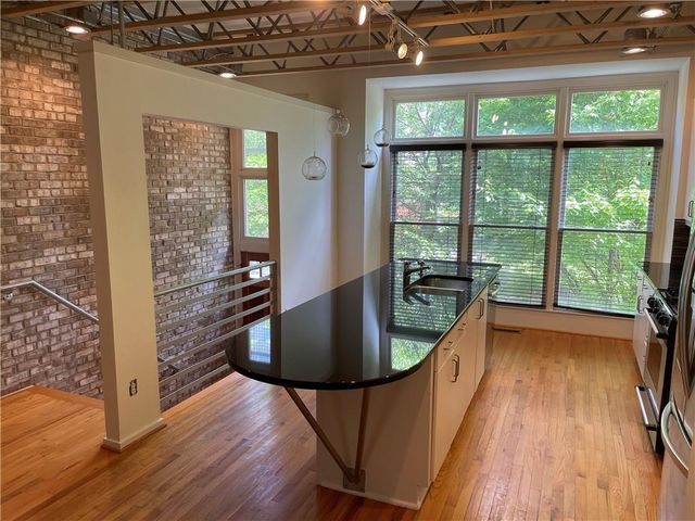 1325 Peachtree View NE, Brookhaven, GA 30319