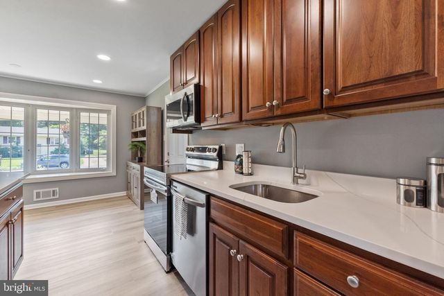 7706 ARLEN ST, Annandale, VA 22003