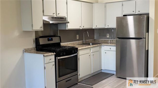 421 Draco Road 421, Piscataway, NJ 08854