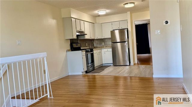 421 Draco Road 421, Piscataway, NJ 08854