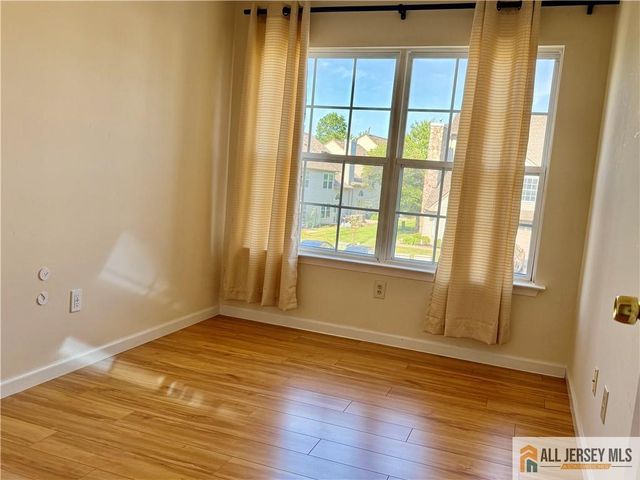 421 Draco Road 421, Piscataway, NJ 08854