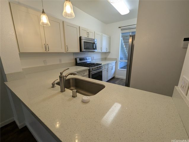 91-1058 Kekuilani Loop 503, Kapolei, HI 96707