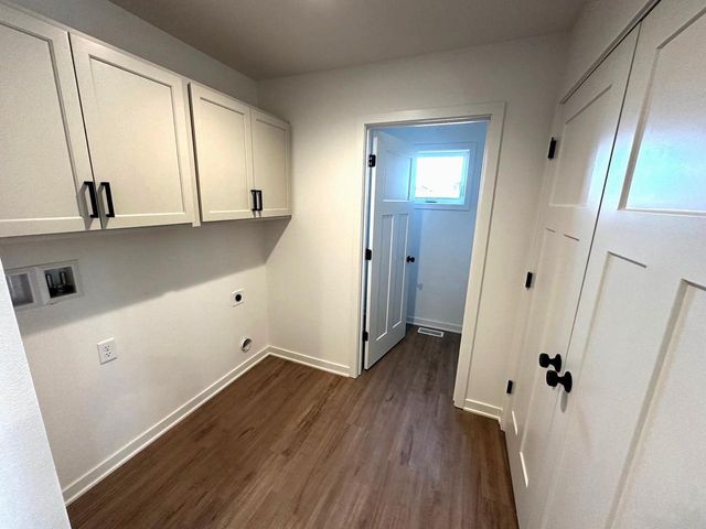 1069 Fairway COURT, Sheboygan Falls, WI 53085