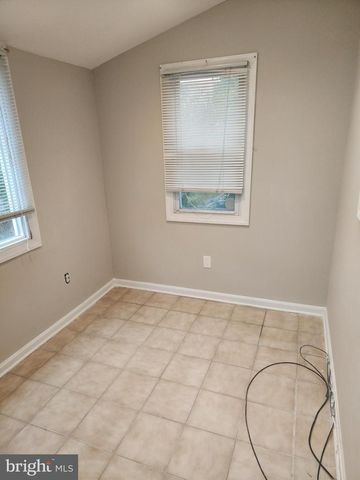5801 WALNUT ST, Temple Hills, MD 20748