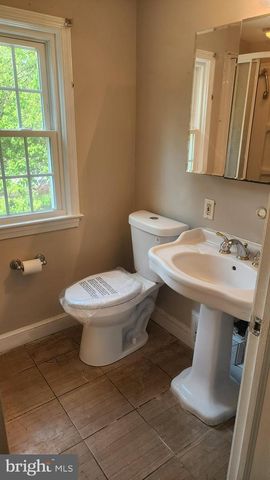 5801 WALNUT ST, Temple Hills, MD 20748