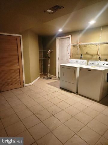 5801 WALNUT ST, Temple Hills, MD 20748