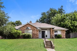 404 Derby Lane, Desoto, TX 75115