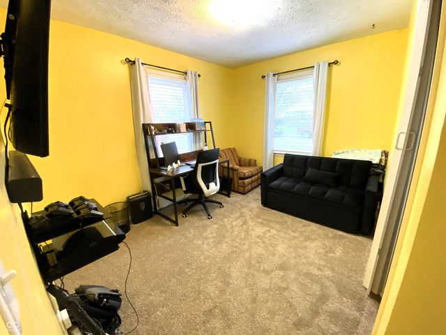 216 S 7th Avenue, Beech Grove, IN 46107