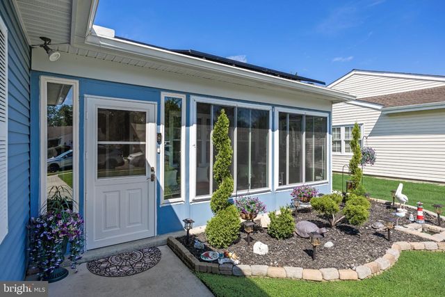 6 SHEFFIELD PL, Southampton, NJ 08088