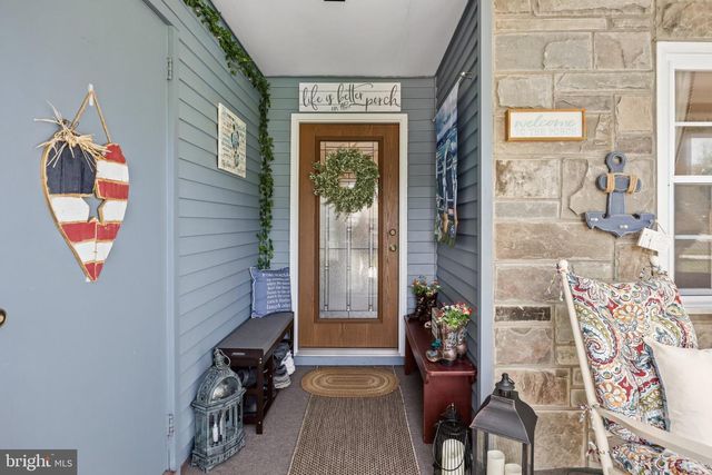 6 SHEFFIELD PL, Southampton, NJ 08088