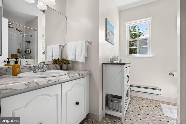 6 SHEFFIELD PL, Southampton, NJ 08088