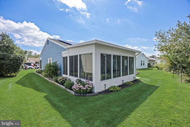 6 SHEFFIELD PL, Southampton, NJ 08088