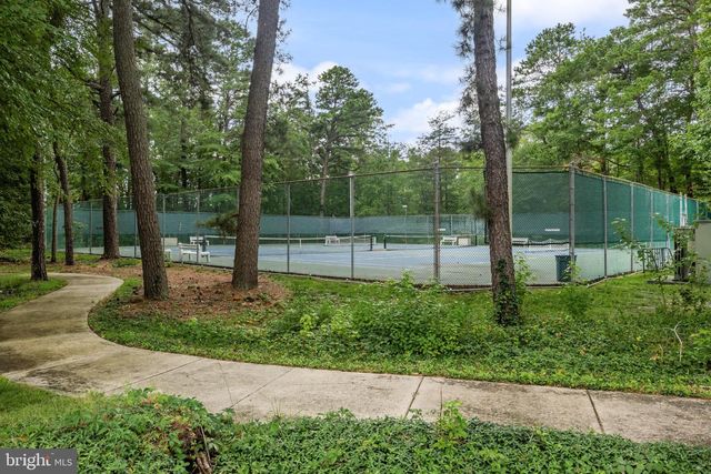 6 SHEFFIELD PL, Southampton, NJ 08088