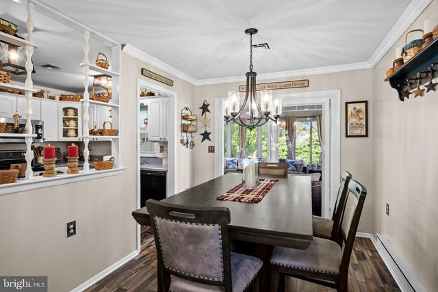 6 SHEFFIELD PL, Southampton, NJ 08088