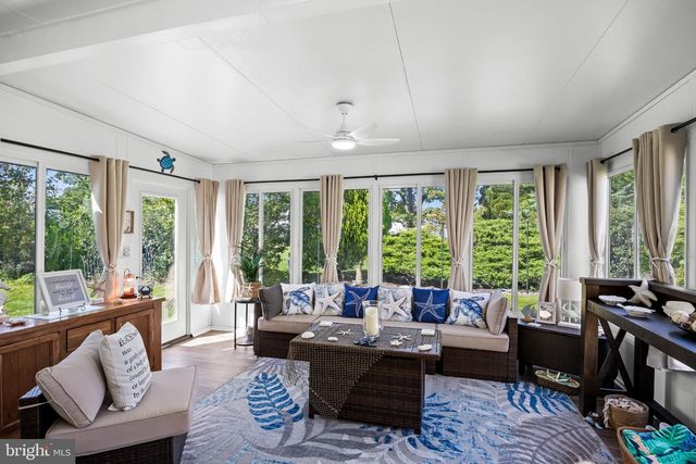 6 SHEFFIELD PL, Southampton, NJ 08088