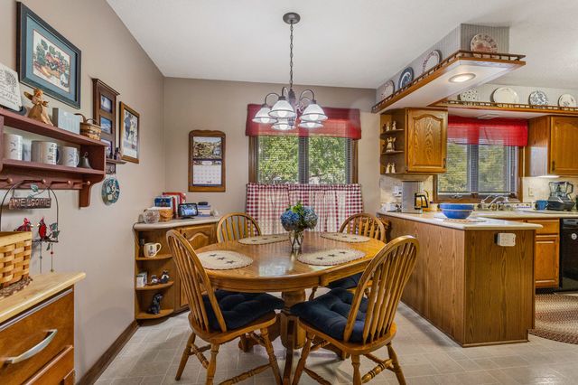 44 Glenbrook Court, Fisher, IL 61843