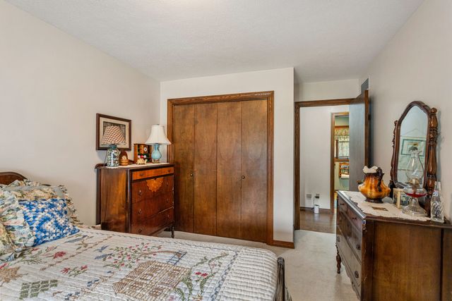 44 Glenbrook Court, Fisher, IL 61843