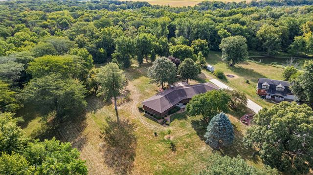 44 Glenbrook Court, Fisher, IL 61843