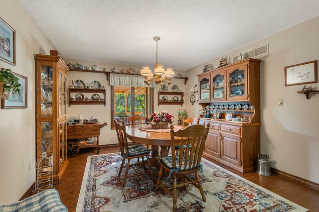 44 Glenbrook Court, Fisher, IL 61843