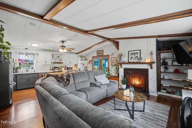 110 Northeast Little League Road, Coeburn, VA 24230