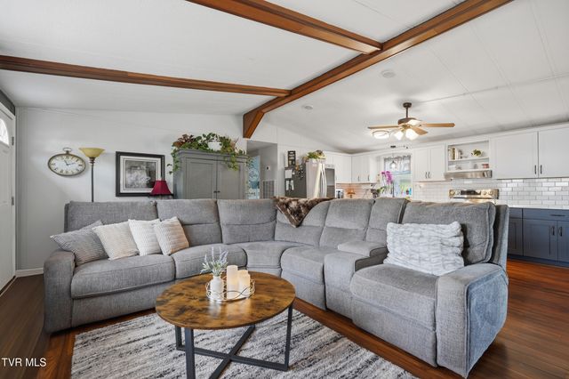 110 Northeast Little League Road, Coeburn, VA 24230
