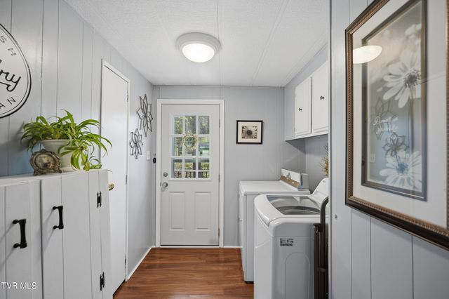 110 Northeast Little League Road, Coeburn, VA 24230