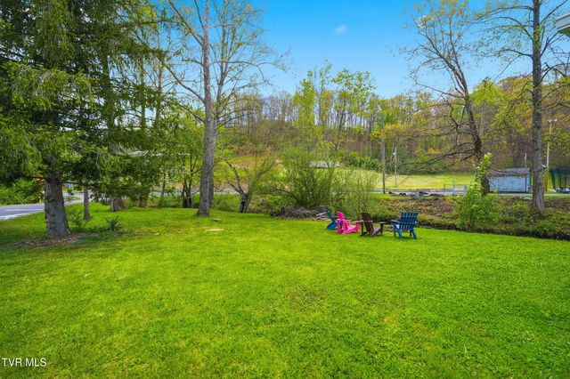110 Northeast Little League Road, Coeburn, VA 24230