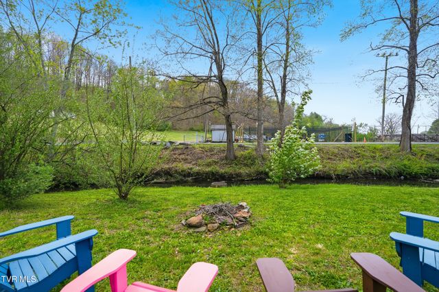 110 Northeast Little League Road, Coeburn, VA 24230