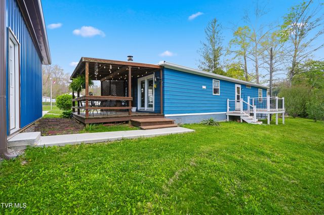 110 Northeast Little League Road, Coeburn, VA 24230