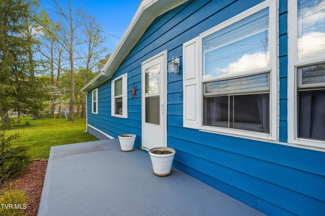 110 Northeast Little League Road, Coeburn, VA 24230