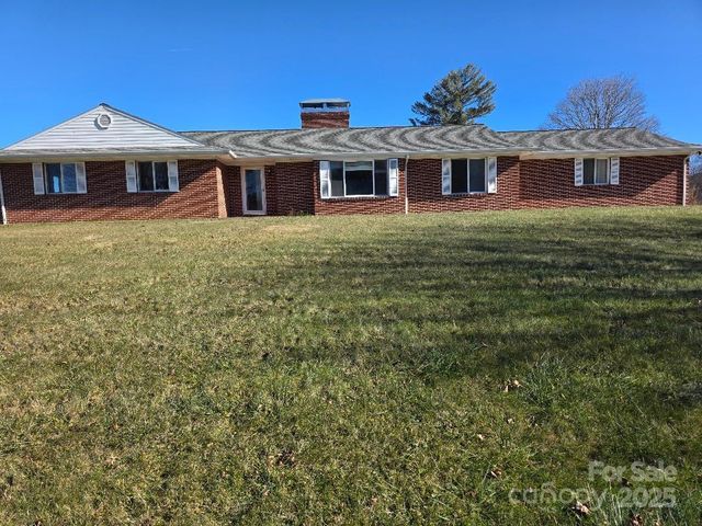 1375 E US Highway 19E Highway, Burnsville, NC 28714