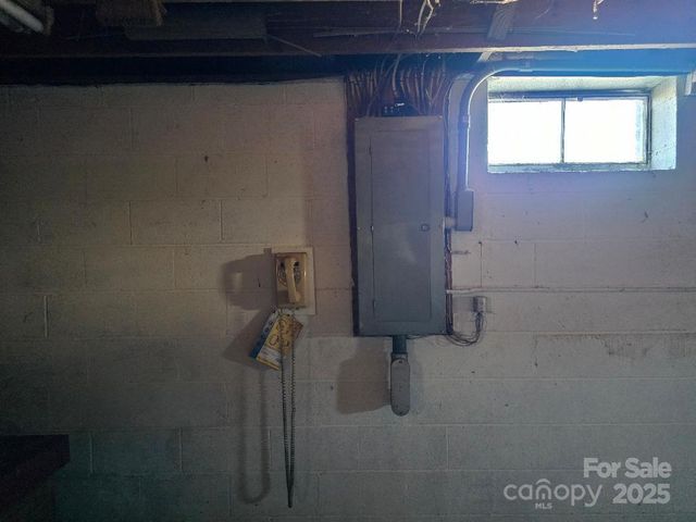 1375 E US Highway 19E Highway, Burnsville, NC 28714