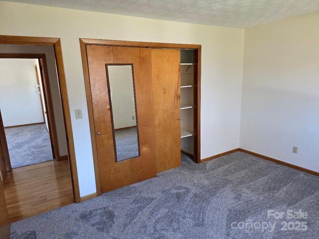 1375 E US Highway 19E Highway, Burnsville, NC 28714