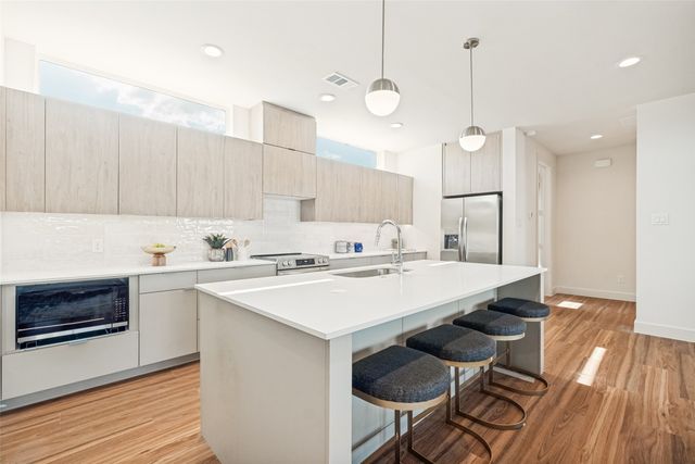 1311 Madrigal Parkway, Dallas, TX 75206